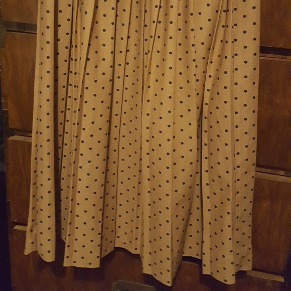 Vintage Pleated Tan Skirt with Black Polka Dots - Picture 2 of 5